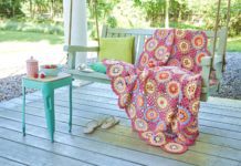 Gehäkeltes Plaid aus runden Granny Squares