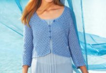 Kurze Damen-Strickjacke mit Lochmuster