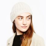 Beanie im Rippenmuster