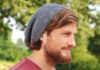 Gestrickte Herren-Beanie mit Perlmuster
