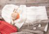 Baby-Schlafsack mit Zopfmuster