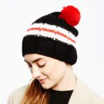 Basic Bommel-Mütze mit Zierstreifen