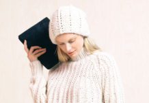 Oversize-Mütze mit Streifen-Design