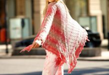 Lace-Dreiecktuch mit Lochmuster