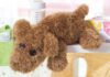 Strick-Hund als Kuscheltier
