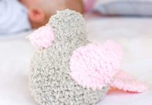 Gestricktes Vögelchen zum Kuscheln