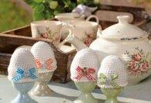 Eier-Wärmer mit Schleife