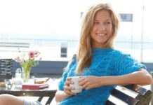 Häkelpullover mit Wellenmuster